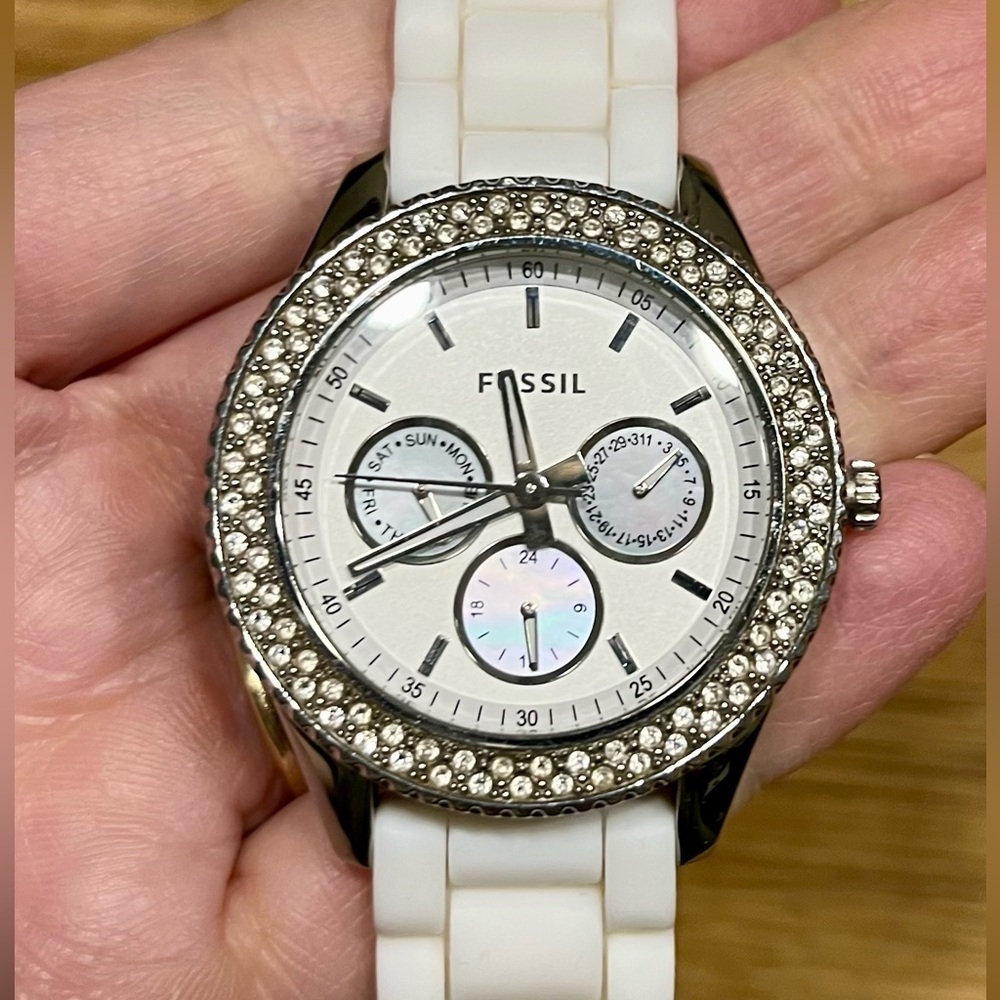 Fossil Stella Silver Tone & White Face + Mother of Pearl Watch Rubber Band Works